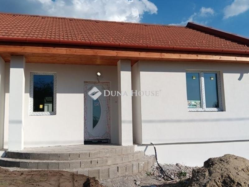 Eladó ikerház Szada