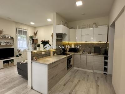 Eladó családi ház Veresegyház