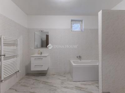 Eladó családi ház Erdőkertes