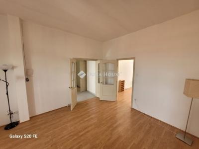 Eladó lakás Vecsés