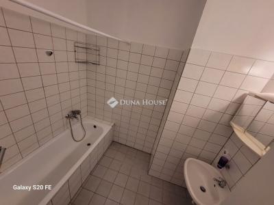 Eladó lakás Vecsés