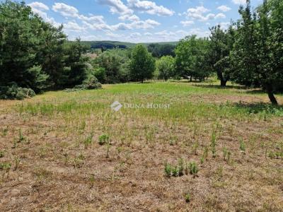Eladó lakóövezeti telek