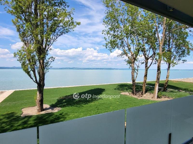 Eladó lakás Balatonszemes
