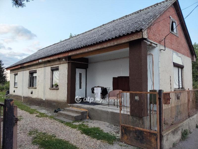 Eladó családi ház Encs