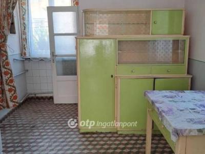 Eladó családi ház Budapest