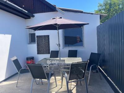 Eladó házrész Üllő