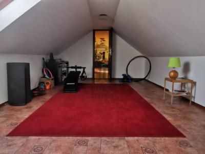 Eladó családi ház Taksony