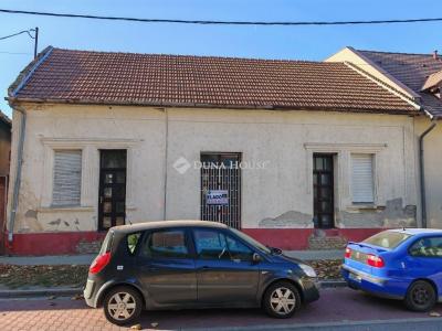 Eladó családi ház Szolnok