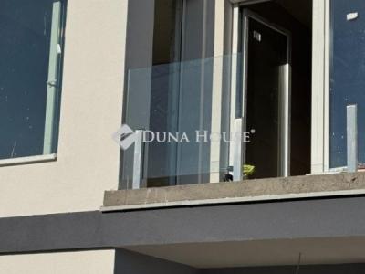 Eladó ikerház Csomád