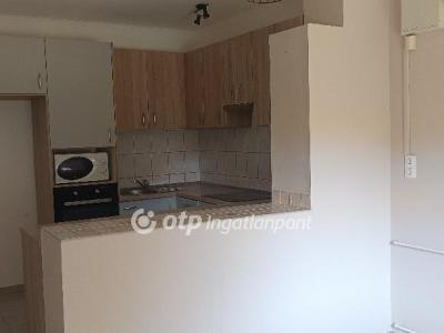 Eladó családi ház Dömsöd