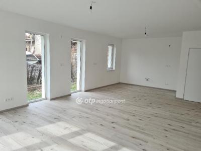 Eladó ikerház Érd