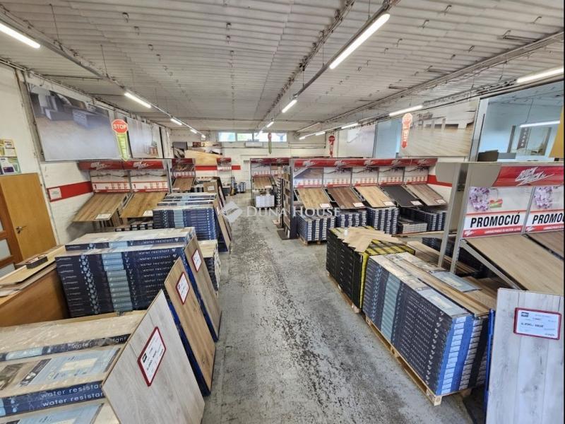 Eladó egyéb ipari ingatlan Pécs