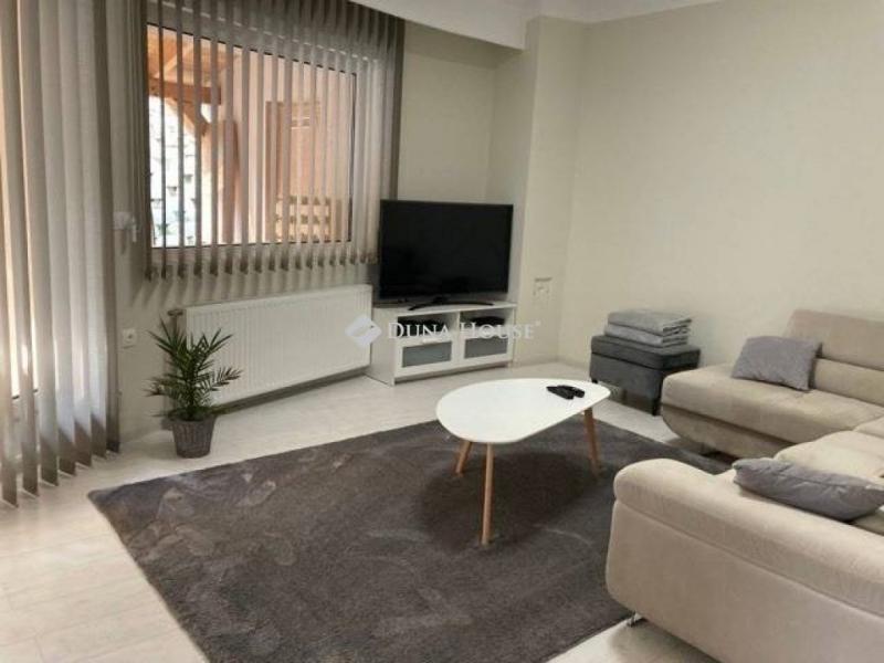 Eladó családi ház Pécs