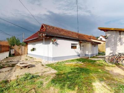 Eladó családi ház Szikszó