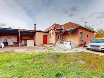 Eladó családi ház Halmaj