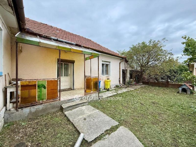 Eladó családi ház Sajópetri