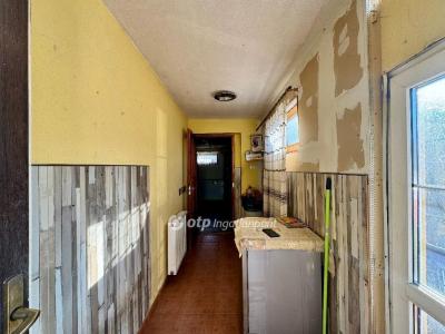 Eladó családi ház Szabadbattyán