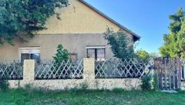 Eladó családi ház Szabadbattyán