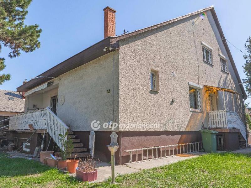 Eladó családi ház Székesfehérvár