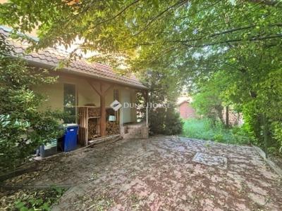 Eladó lakás Üllő