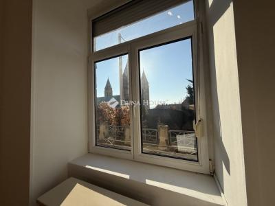 Eladó lakás Pécs