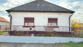 Eladó családi ház Nagyiván