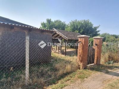 Eladó tanya Nagykőrös