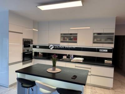 Eladó családi ház Kecskemét