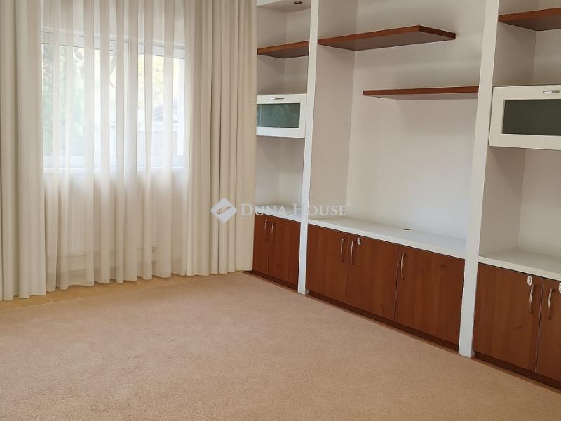 Eladó lakás Kecskemét