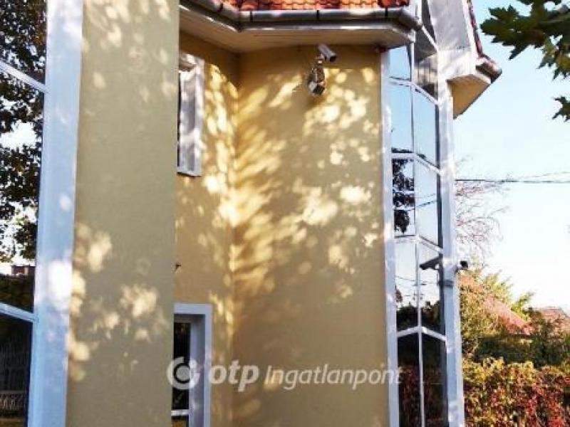 Eladó családi ház Budapest