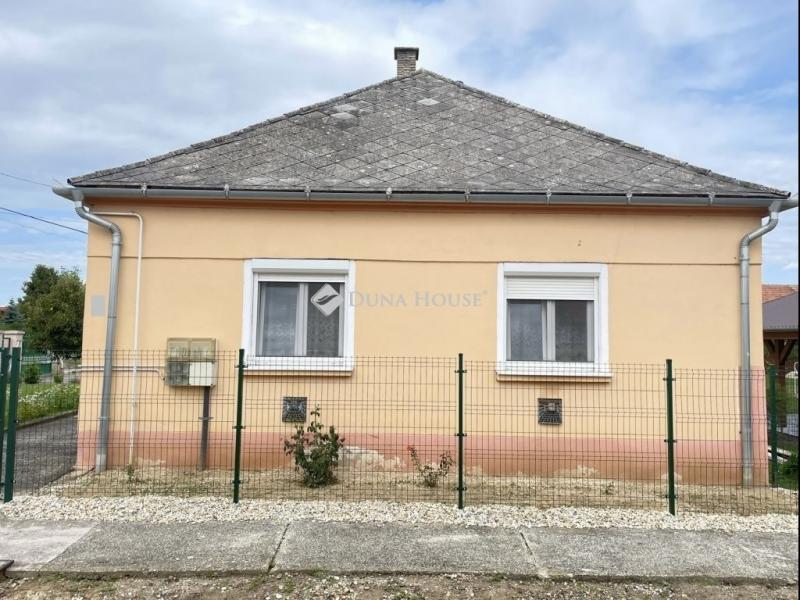 Eladó családi ház Körmend