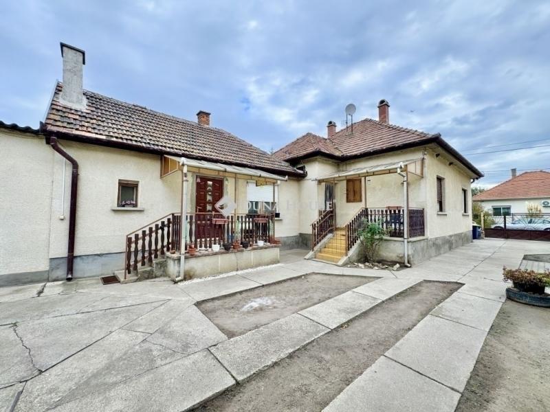 Eladó családi ház Üllő