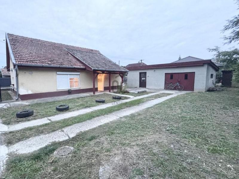 Eladó családi ház Nyáregyháza