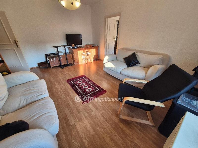 Eladó lakás Szentes