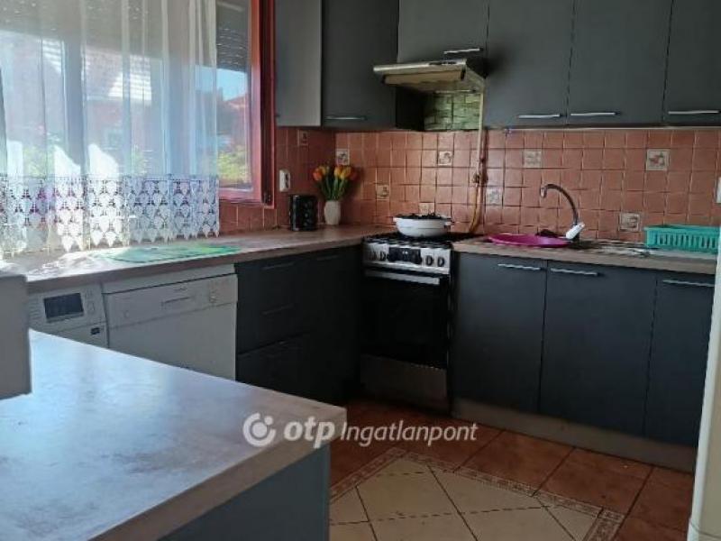 Eladó családi ház Debrecen