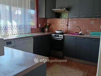 Eladó családi ház Debrecen