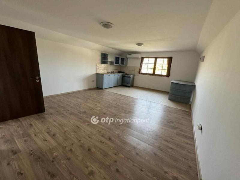 Eladó családi ház Tolna