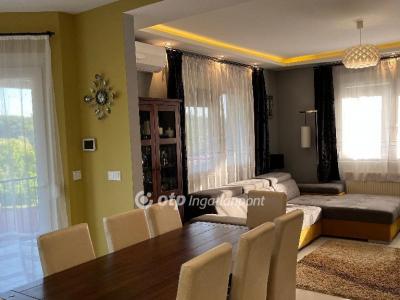 Eladó családi ház Csatár