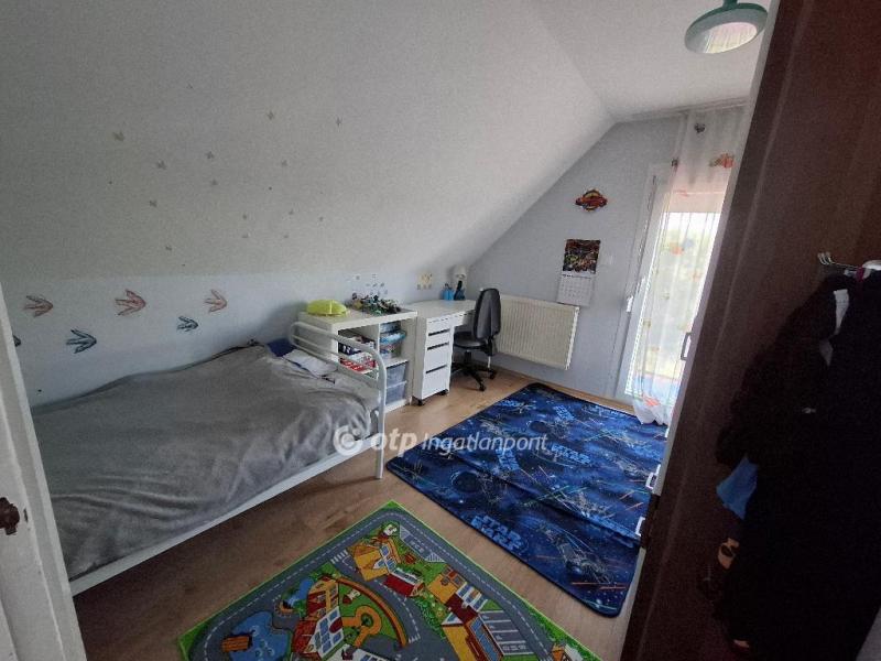 Eladó családi ház Csatár