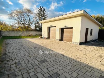 Eladó családi ház Hajdúsámson