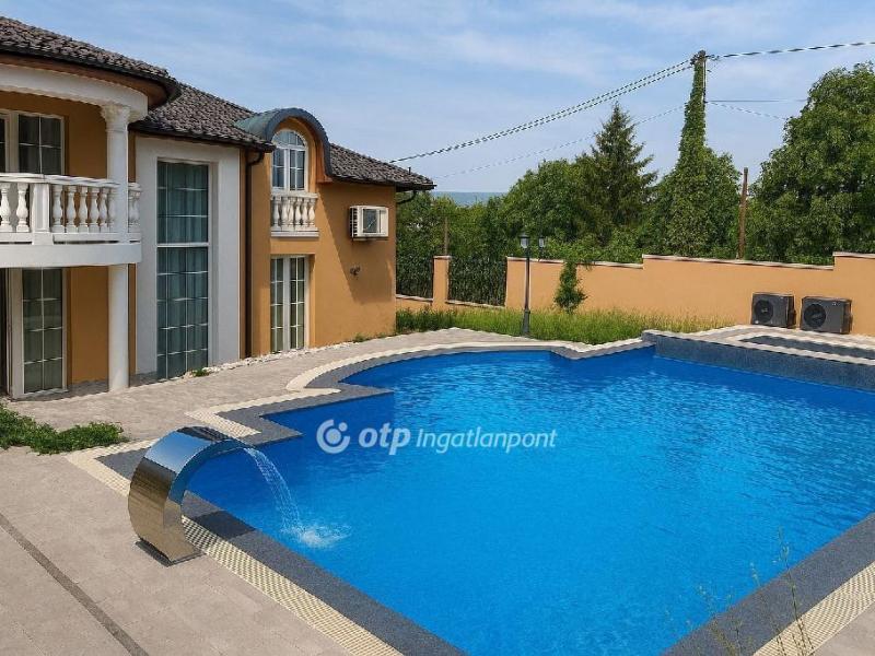 Eladó családi ház Budapest