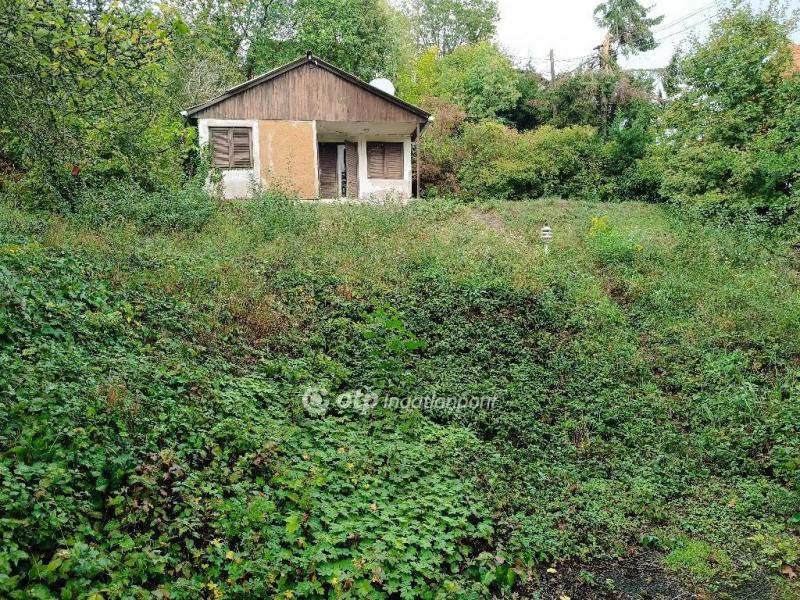 Eladó családi ház Solymár