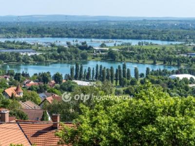 Eladó családi ház Budakalász