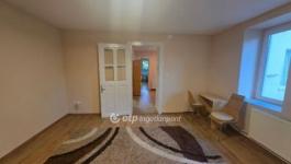 Eladó családi ház Üröm