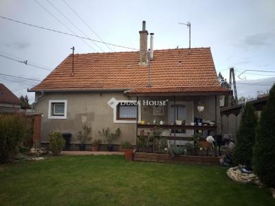 Eladó lakás Üllő