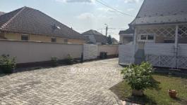 Eladó családi ház Budapest