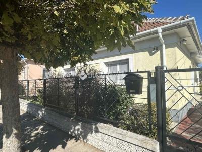Eladó családi ház Vecsés
