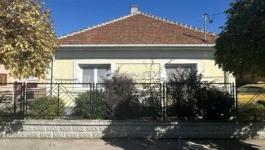 Eladó családi ház Vecsés