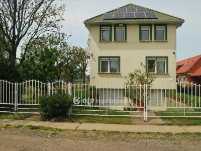 Eladó családi ház Hajdúszoboszló