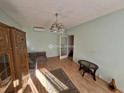 Eladó lakás Komárom